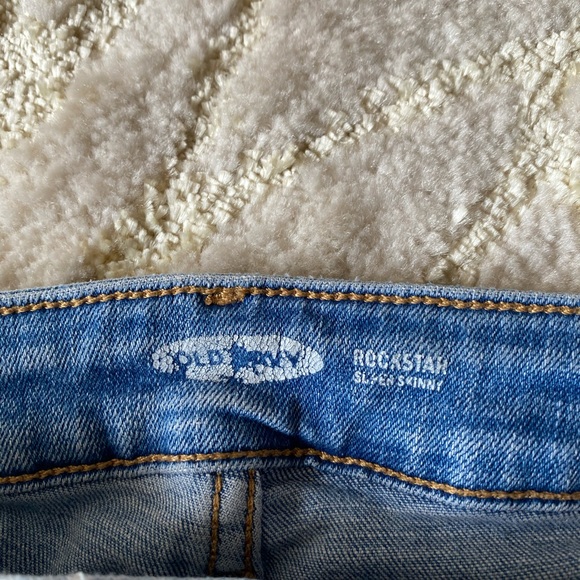 Old Navy rockstar super skinny jeans - Picture 2 of 4